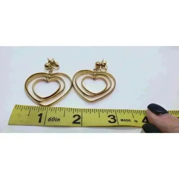 Vintage Trifari Multi 3 Heart Big Hoop Earrings All 3 Spin Gold Signed RARE HTF - Picture 7 of 11
